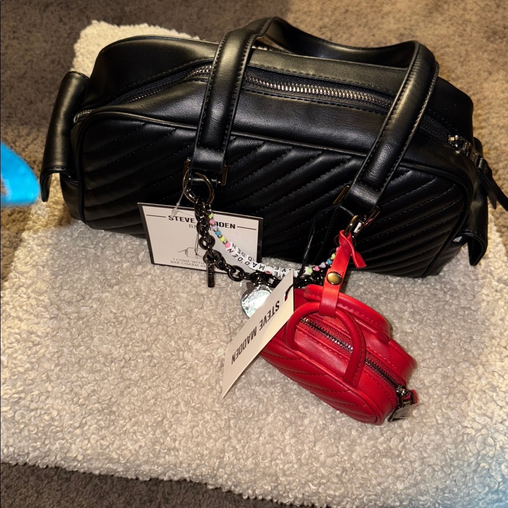 NEW Steve Madden Quilted Shoulder Handbag Design